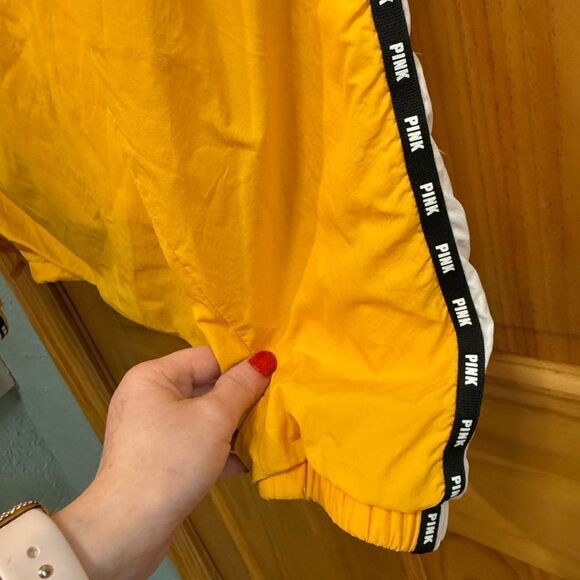 PINK size XS/S half button sunshine yellow and white rain jacket - Picture 6 of 11